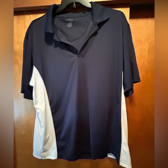 4 men’s short sleeve golf / polo shirts button up at neck with collar. - Picture 2 of 12